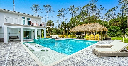 675 Logan Blvd S , Naples 34119, FL