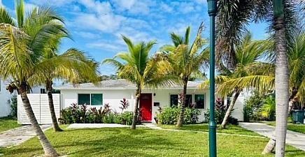 555 14th St N , Naples 34102, FL