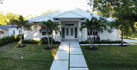 1234 13th St N , Naples 34102, FL