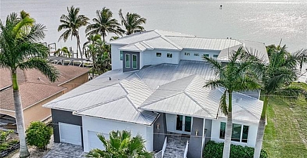 1018 Dolphin Dr , Cape Coral 33904, FL