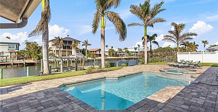 18404 Cutlass Dr , Fort Myers Beach 33931, FL