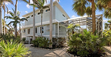 5753 Pine Tree Dr , Sanibel 33957, FL