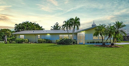 1751 Coral Way , North Fort Myers 33917, FL