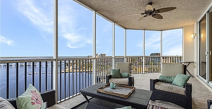 2090 W First St 1606, Fort Myers 33901, FL