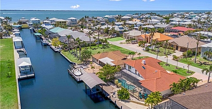 2420 Cherimoya Ln , St. James City 33956, FL