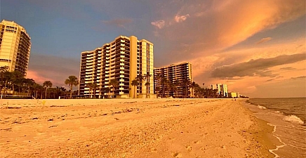 4005 Gulf Shore Blvd N 805, Naples 34103, FL