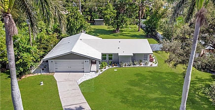 62 W North Shore Ave , North Fort Myers 33903, FL