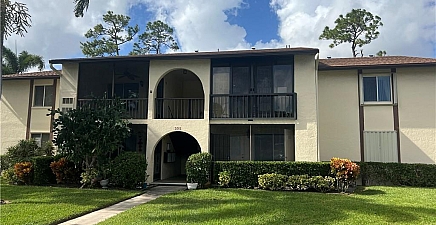 305 Knotty Pine Cir D-1, Lake Worth 33463, FL