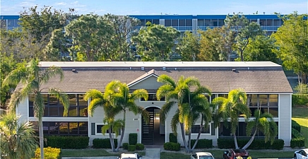 8171 S Woods Cir 8, Fort Myers 33919, FL