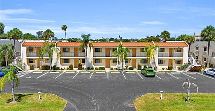 16361 Dublin Cir 202, Fort Myers 33908, FL