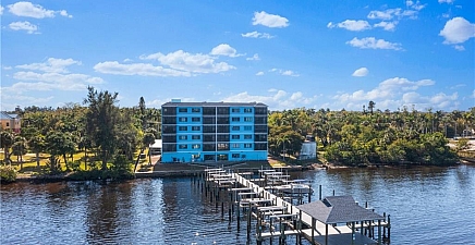 2711 1st St 304, Fort Myers 33916, FL