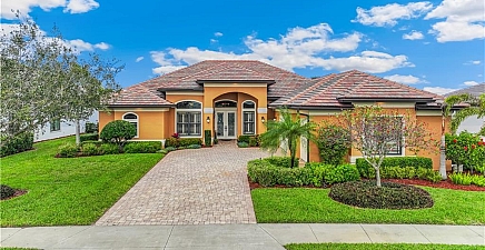 3380 Chestnut Grove Dr , Alva 33920, FL