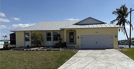2480 Bayshore Dr , Matlacha 33993, FL
