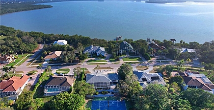 580 Inlet Dr , Marco Island 34145, FL