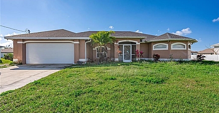 246 Blackstone Dr , Fort Myers 33913, FL