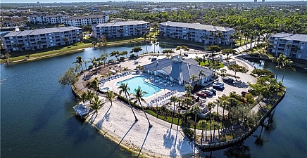 16645 Lake Circle Dr 712, Fort Myers 33908, FL