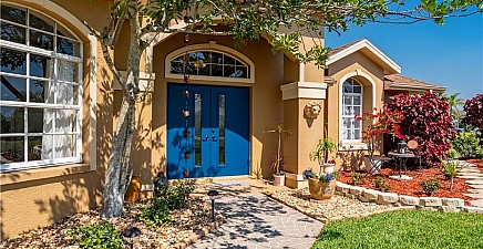 12734 Pembroke Cir S , Lake Suzy 34269, FL