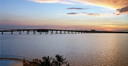 2745 1st St 903, Fort Myers 33916, FL