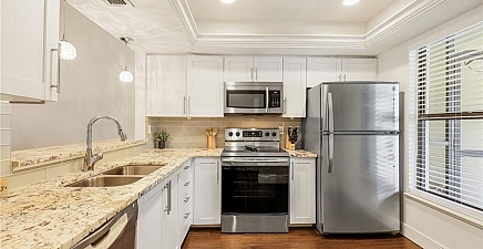 8336 Charter Club Cir 10, Fort Myers 33919, FL