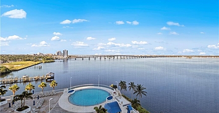 2745 1st St 801, Fort Myers 33916, FL