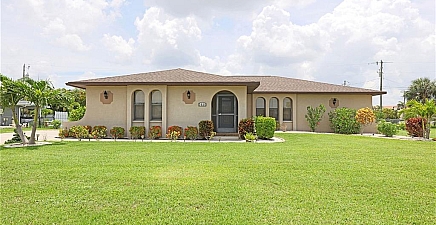 3925 Se 2nd Pl , Cape Coral 33904, FL