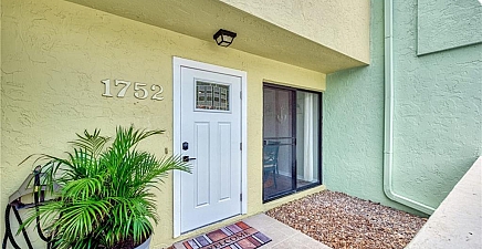 1752 Stickney Point Rd 102, Sarasota 34231, FL