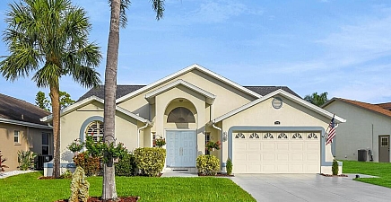 17755 Acacia Dr , North Fort Myers 33917, FL